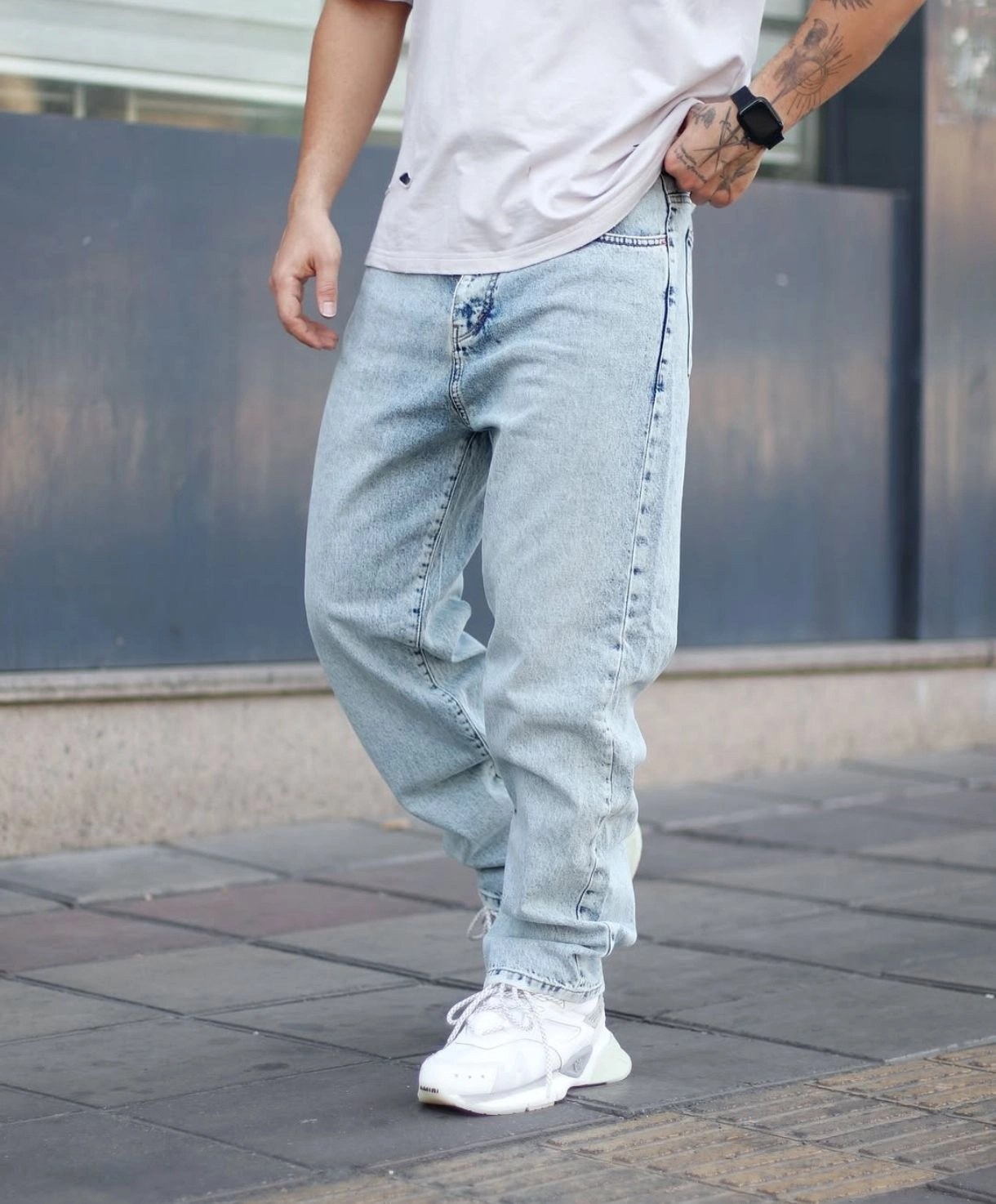 شلوار جین آبی روشن مردانه مدل نیم بگ اورجینال (ترک) با تنخوری عالی، رنگ ثابت -دوخت شرکت L CON